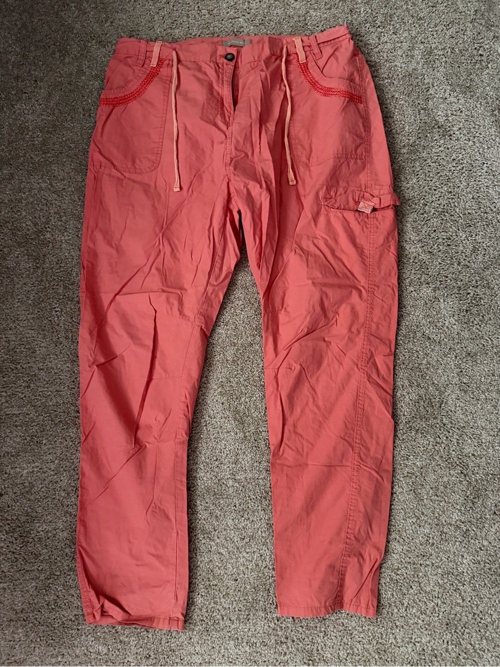 Women’s Drawstring Coral Cargo Capris